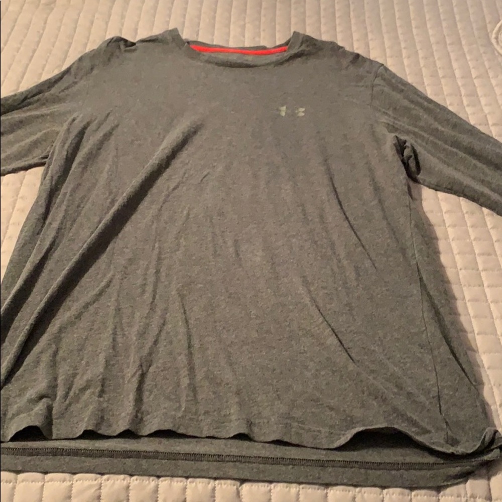 Men’s Large Under Armour Long sleeve
